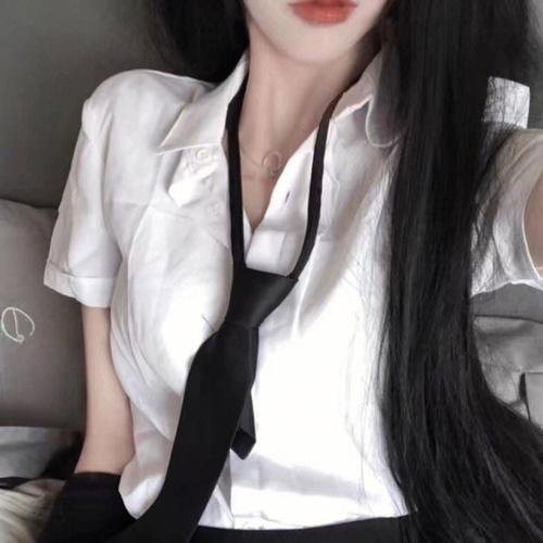 最近,妹妹的样子有点怪